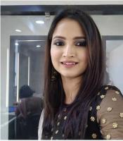 Dr Shikha